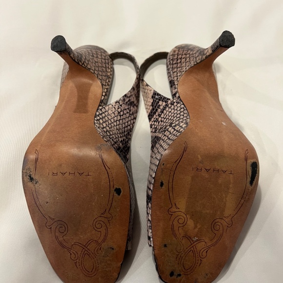 Tahari Snakeskin Print Heel Size 8.5 - Picture 4 of 6